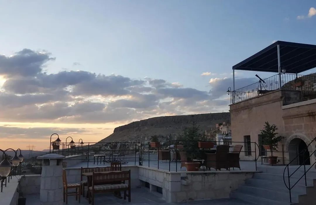 Lavender Cave Hotel-1