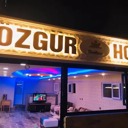 Oezguer Hotel Isiklar-3