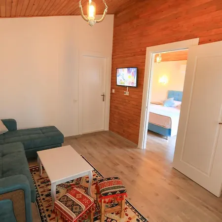 Merry Bungalow & Tent-2