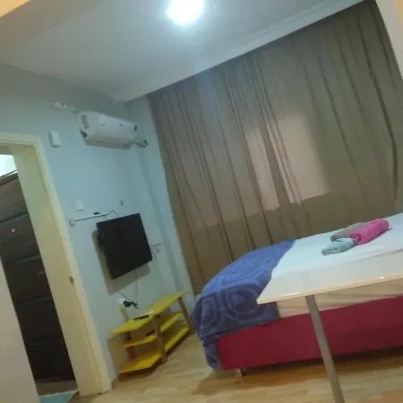 Hygienic Budget Accommodation Central 40 50 Square Meters With Garden-3