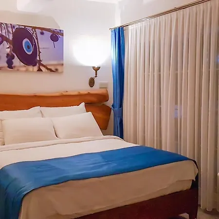 Rebetiko Hotel-3
