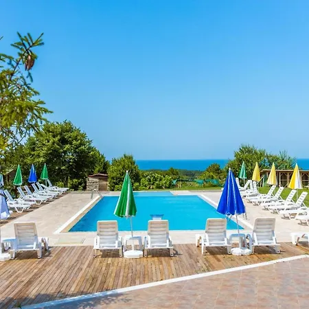 Agva Teras Garden Hotel & Bungalow-3
