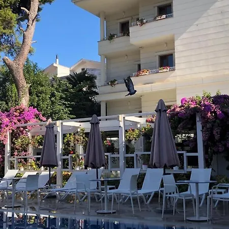 Ascot Hotel Büyükada-2