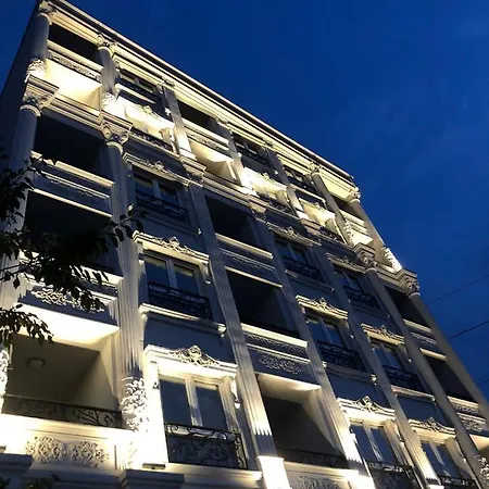 White House Apart-2