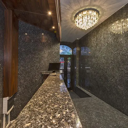 Hotel Romeo-3