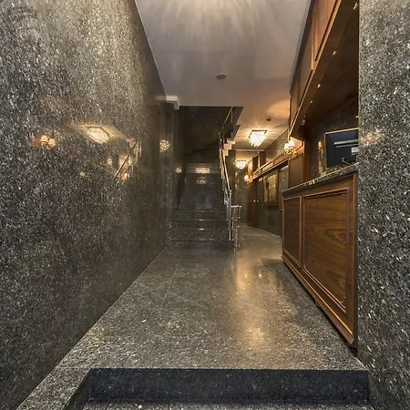 Hotel Romeo-2