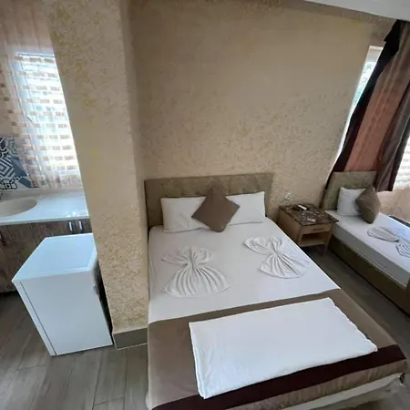 Oezguer Hotel Isiklar-2