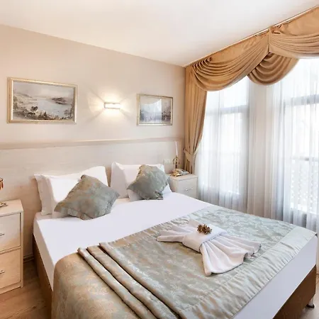 Room In Guest Room - Anice Family Room With Buffet Breakfast Very Close To Blue Mosque-2
