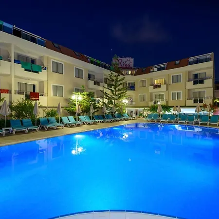 Risus Hotel Side-3