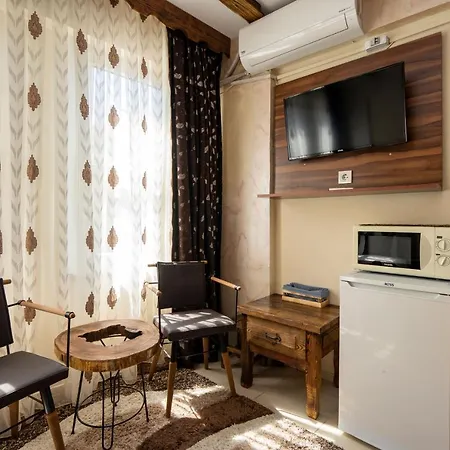 Pi Home & Apartments-3