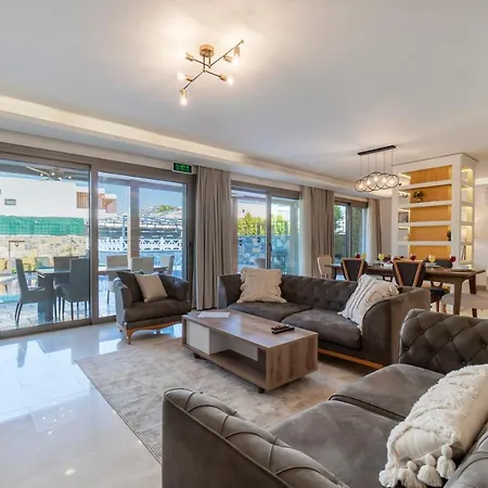 Deluxe Villa Ayshen With Private Swimming Pool-3
