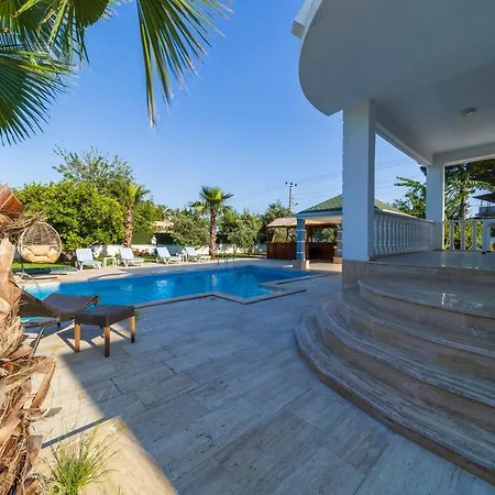 Marvelous Villa With Private Pool In Muratpasa-2