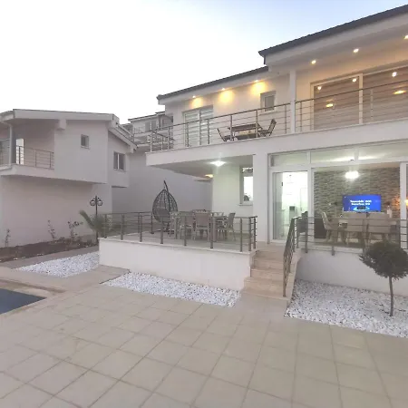 Akbuek Luxury Villa-3