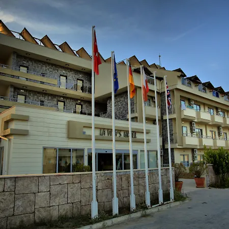 La Vita'S Hotel-3