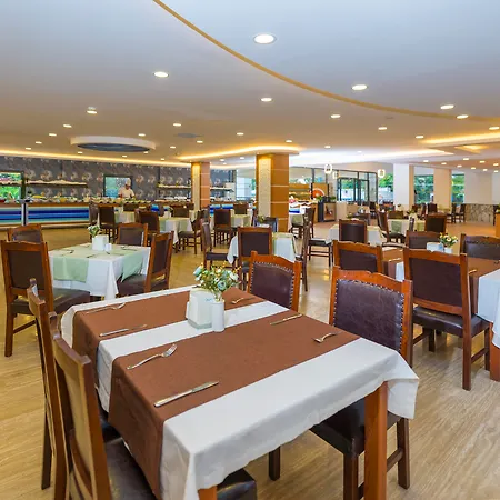 Club Aqua Plaza-2