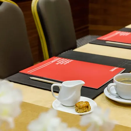 Ramada By Wyndham Istanbul Golden Horn-3