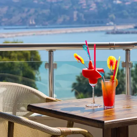 Bueyuek Hotel (Adults Only)-3