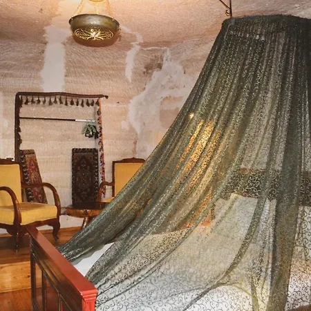 Emilys Cave Hotel-2