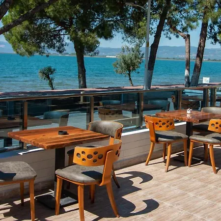 Lake Life Hotel-3
