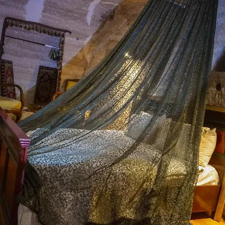 Emilys Cave Hotel-3