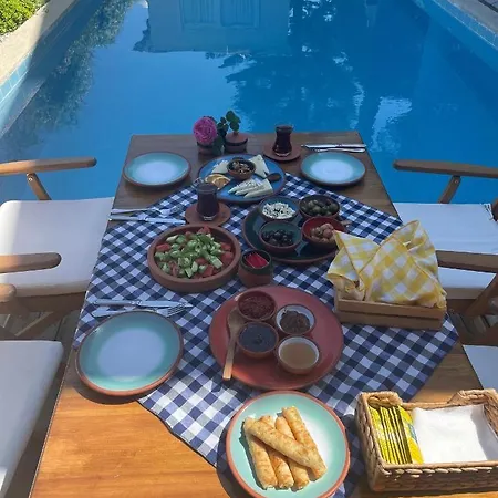 Alacati Xl Luxury Hotel & Breakfast-3