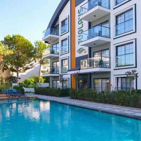 Juglans Suites-3