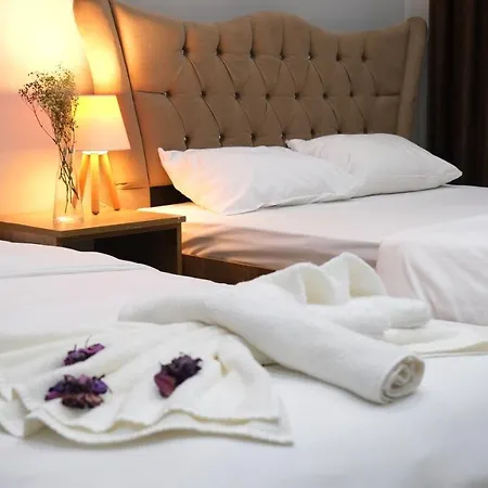 Big Molls Hotel-2