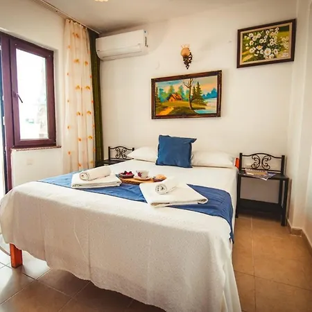 Sakli Konak Bozcaada-3
