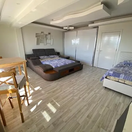 فيلا على الساحل Villa For Rent-2