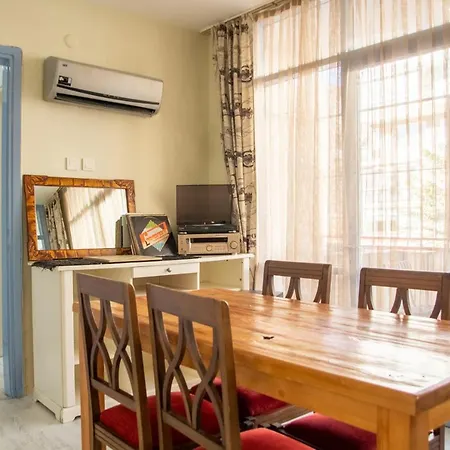 Vibrant And Central Flat In Karsiyaka Near Sea-2