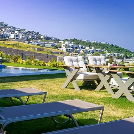 3 Bedroom Villa With Great View Close To Yalikavak Marina-3