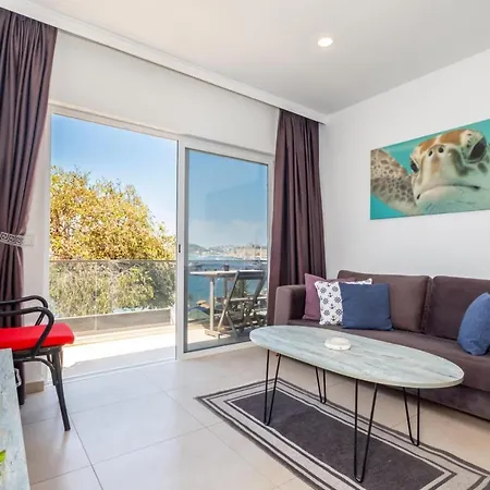 Seafront Flat With Breathtaking Sea View In Bodrum-3