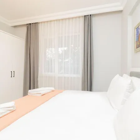 Vibrant Flat With Lovely Balcony In Muratpasa-2
