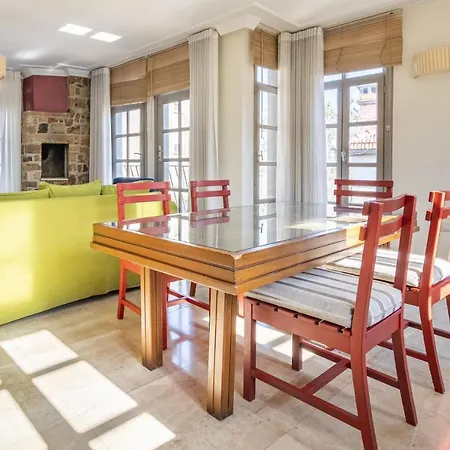 Glamorous Flat With Jacuzzi Near Hadrians Gate-2