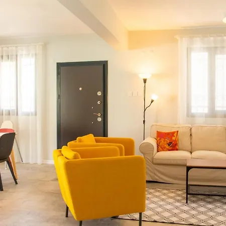 Fully Furnished And Stylish Villa In Izmir-2
