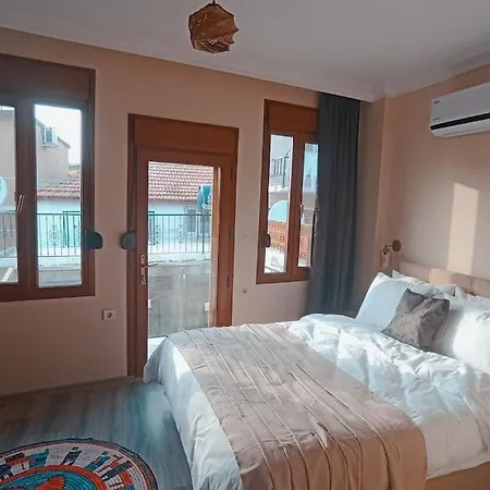 Deniz Manzarali Muestakil Ev Aybalik-3
