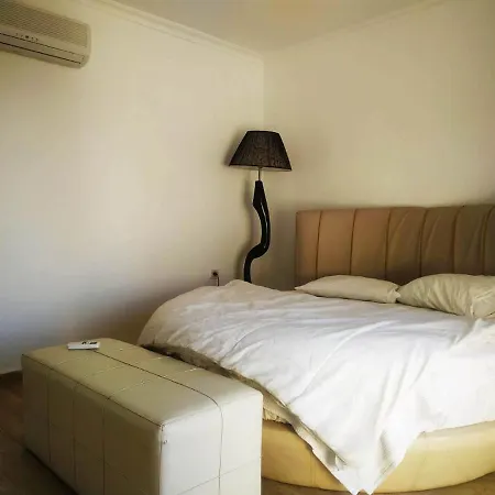 Comfortable Villa I-2