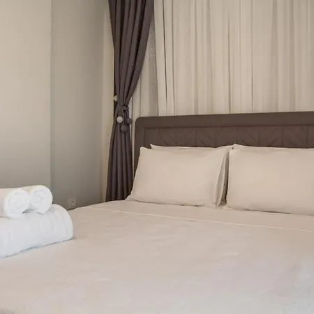 Amazing Villa With Private Pool In Alacati Cesme-3