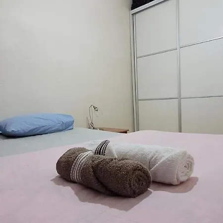 An Easy Transport And Quiet Apartment In Istanbul-3