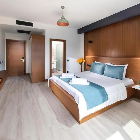 Seren Hotel By Renovu-3