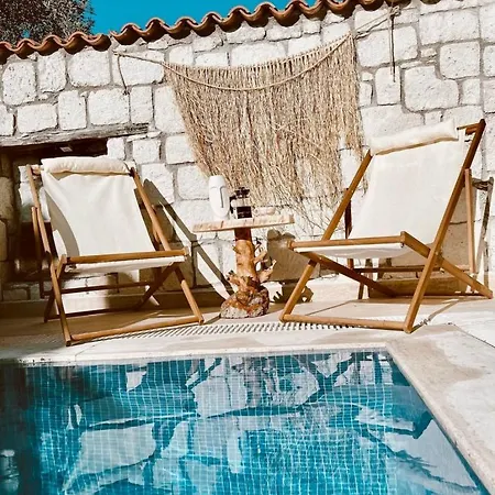 Ivy House Loca Alacati-3