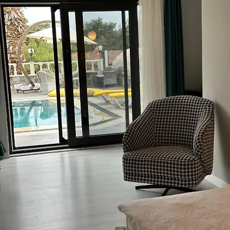 Pine Hotel Ayvalik-3