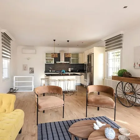 Gorgeous Bright Private 2Bd Sea View Home! #24-2