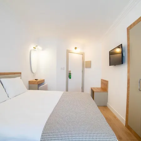 Golda Hotel-2