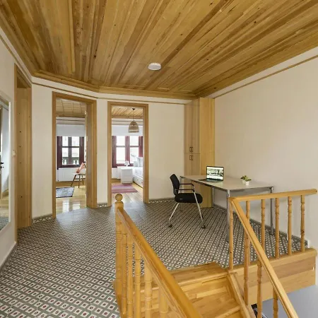 Newly Renovated Lavish Historic 6Br House! #102-3