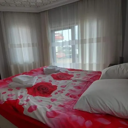 3 Katli Guezel Bahceli Townhouse-2