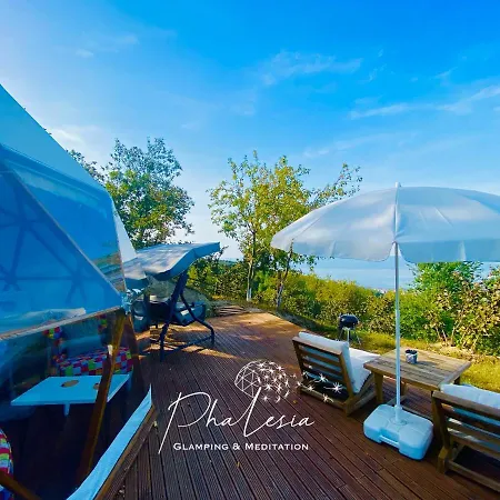 Phalesia Glamping Otel-3