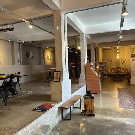 Koza Hostel Coffee & Chill-2
