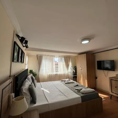 8. Taksimde Suit Deluexe Otel-3