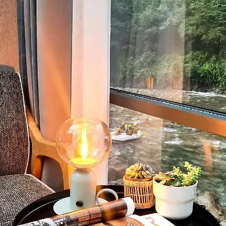 River Side Tinyhouse-3